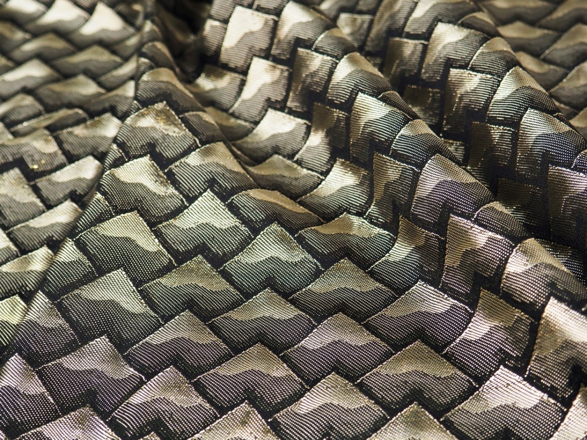 Żakard metaliczny - Złota geometria Żakard metaliczny - Złota geometria