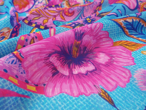 Wiskoza szyfon - Duży paisley i kwiaty Wiskoza szyfon - Duży paisley i kwiaty