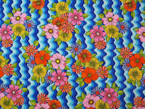 Wiskoza - Retro kwiaty na falach Wiskoza - Retro kwiaty na falach