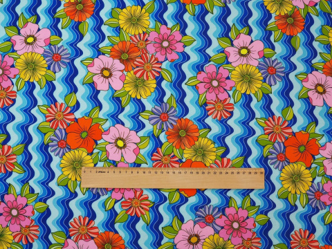 Wiskoza - Retro kwiaty na falach Wiskoza - Retro kwiaty na falach