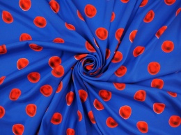 Jedwab elastyczny - Czerwone grochy na niebieskim [kupon 1,8 m]