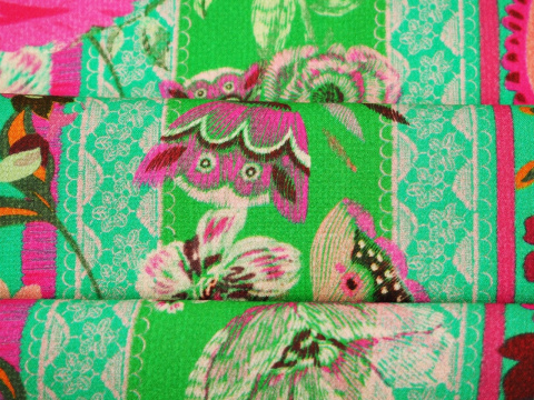 Wiskoza krepa - Pionowe pasy, paisley Wiskoza krepa - Pionowe pasy, paisley