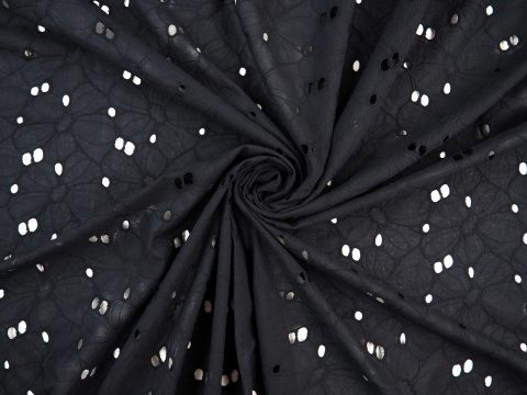 czarna naturalna bawełna ażurowa haftowana w kwiaty