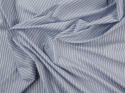 naturalna bawelna koszulowa w gęste niebieskie paski