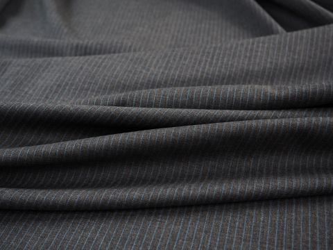 Wełna naturalna - Błękitny prążek na ciemnym szarym