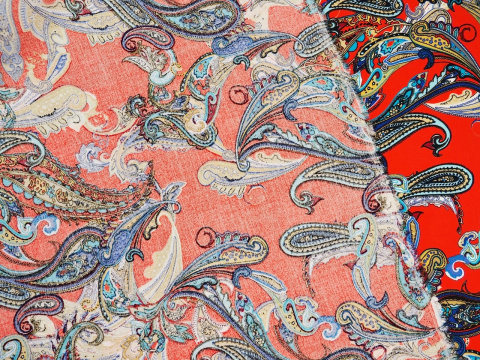 Wiskoza - Kolorowy paisley czerwień Wiskoza - Kolorowy paisley czerwień
