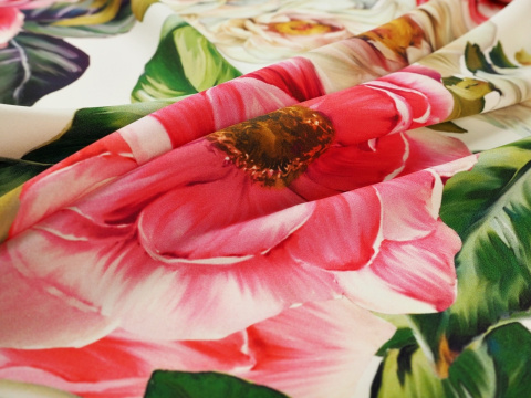 biały jedwab elastyczny peonie biały jedwab elastyczny peonie