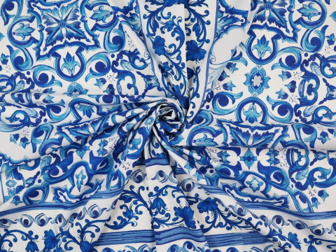 panel bawełna elastyczna niebieskie ornamenty na bieli panel bawełna elastyczna niebieskie ornamenty na bieli