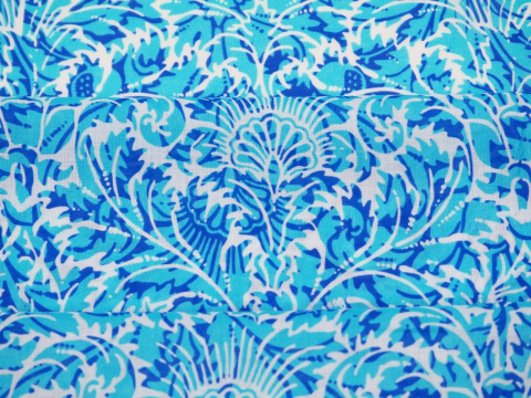 wiskoza białe i niebieskie ornamenty wiskoza białe i niebieskie ornamenty