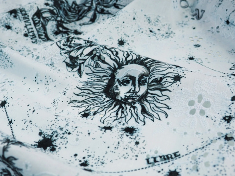 jasno błękitna bawełna ażurowa w modne znaki zodiaku jasno błękitna bawełna ażurowa w modne znaki zodiaku