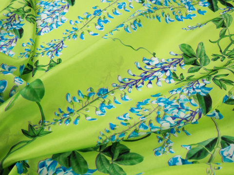 zielony jedwab w niebieskie wisterie zielony jedwab w niebieskie wisterie