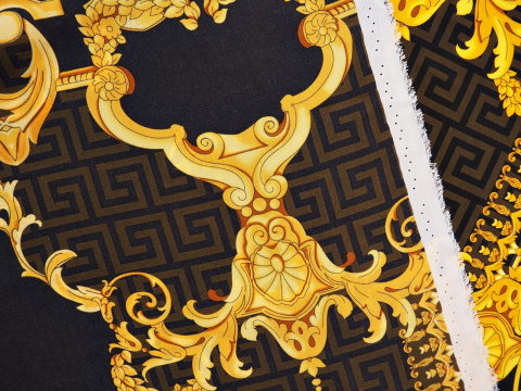 czarny jedwab w złote ornamenty i medaliony oraz brązowe meandry czarny jedwab w złote ornamenty i medaliony oraz brązowe meandry