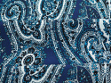 niebieski jedwab w orientalny wzór paisley
