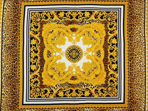 jedwab panel w złote ornamenty i panterkę jedwab panel w złote ornamenty i panterkę