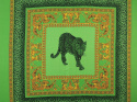 jedwab zielony we wzór z lampartem i złotymi ornametami oraz panterką