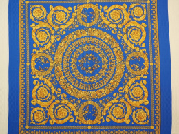 Jedwab wytłaczany - Złote ornamenty na niebieskim [panel 0,9 m]