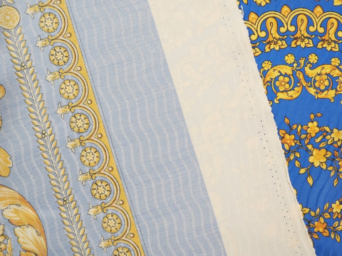 jedwab wytłaczany niebieski w złote, roślinne ornamenty jedwab wytłaczany niebieski w złote, roślinne ornamenty