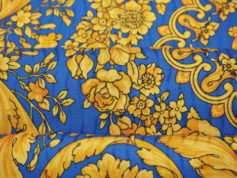 jedwab wytłaczany niebieski w złote, roślinne ornamenty jedwab wytłaczany niebieski w złote, roślinne ornamenty