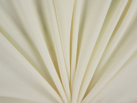 krepa wełniana kremowa