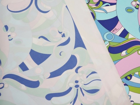 lycra w abstrakcyjne, pastelowe kwiaty z indygo lycra w abstrakcyjne, pastelowe kwiaty z indygo