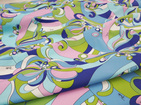 lycra w abstrakcyjne, pastelowe kwiaty z indygo lycra w abstrakcyjne, pastelowe kwiaty z indygo