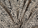 piaskowa wiskoza paisley z czarnych kropek