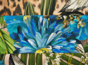 dzianina bawełniana w panterkę, liście i niebieskie kwiaty