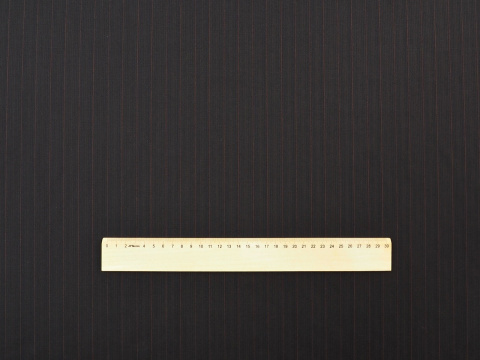 brązowa wełna w cynamonowy prążek