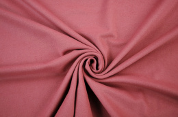 wełna płaszczowa w kolorze zgaszonego różu