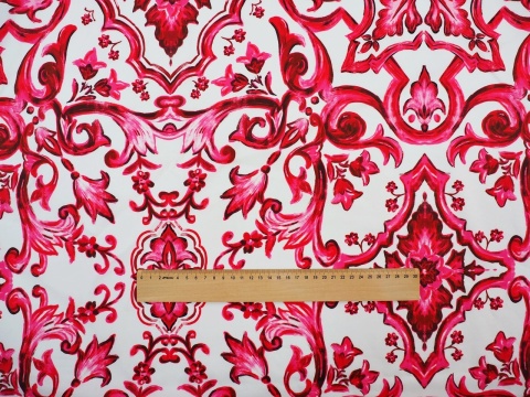 bawełna w różowe, roślinne ornamenty