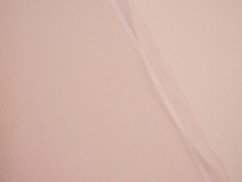 krepa wełniana w kolorze jasnym morelowym krepa wełniana w kolorze jasnym morelowym