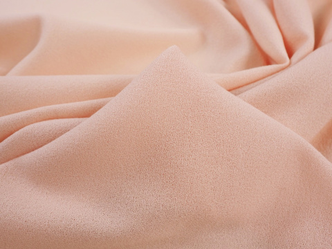 krepa wełniana w kolorze jasnym morelowym krepa wełniana w kolorze jasnym morelowym