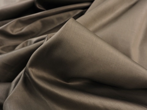 bawełna w kolorze popielatym orzechowym