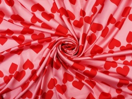 Jedwab elastyczny satyna - Czerwone serca na różu
