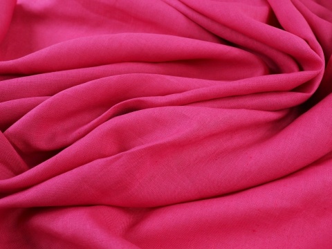 len w kolorze różowym