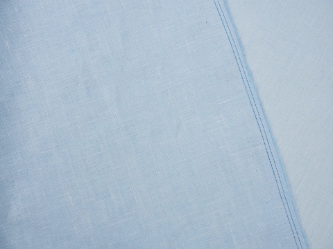 len w kolorze pastelowym błękitnym