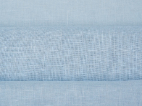 len w kolorze pastelowym błękitnym