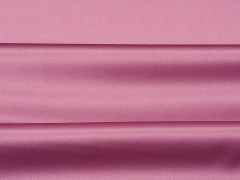 jedwab w kolorze eozyny