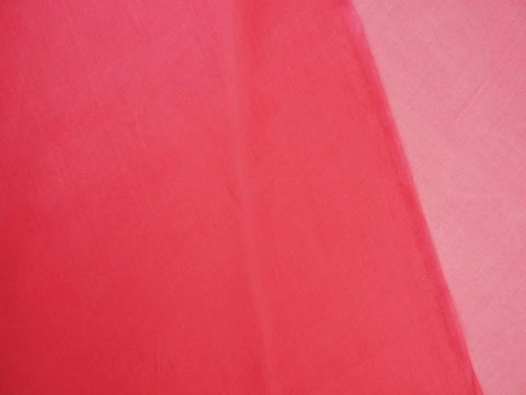 jedwabna organza w kolorze nasyconego różu jedwabna organza w kolorze nasyconego różu