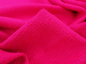 chanelka w kolorze neonowego różu