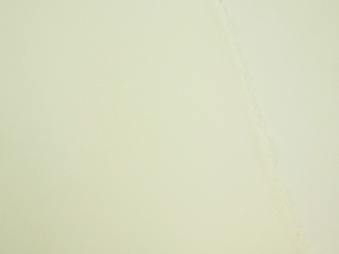 jedwab krepa w kolorze kremowym