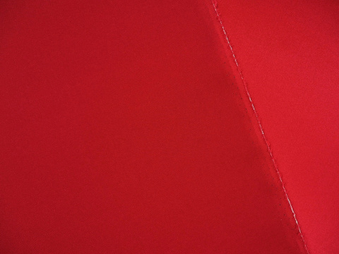 jedwab satyna w kolorze ciemnej czerwieni