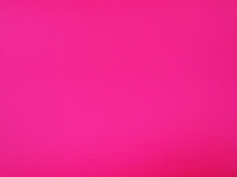 jedwab satyna w kolorze neonowy róż