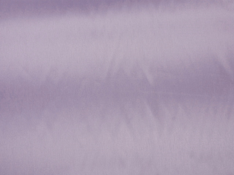 podszewka w kolorze jasnego fioletu