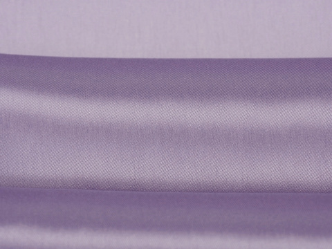 podszewka w kolorze jasnego fioletu